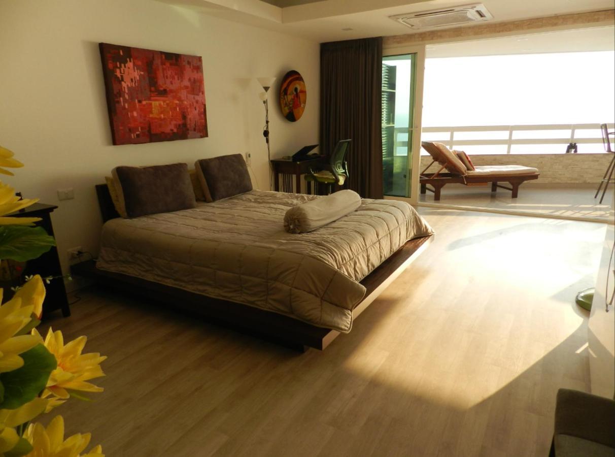 Jomtien Plaza Condotel Exterior foto