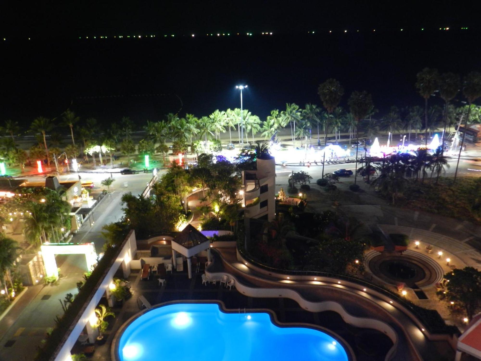 Jomtien Plaza Condotel Zimmer foto